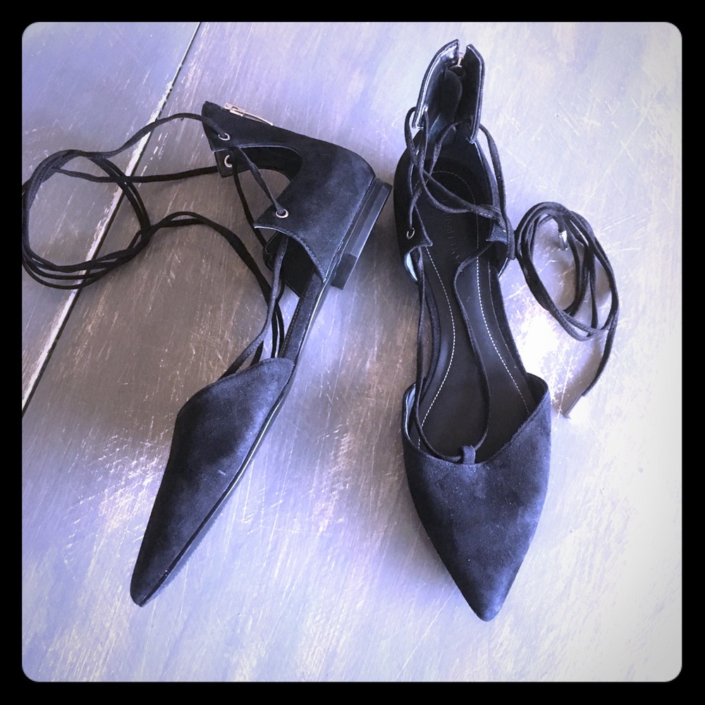 Kendall & Kylie Black Pointed Lace-Up Flats